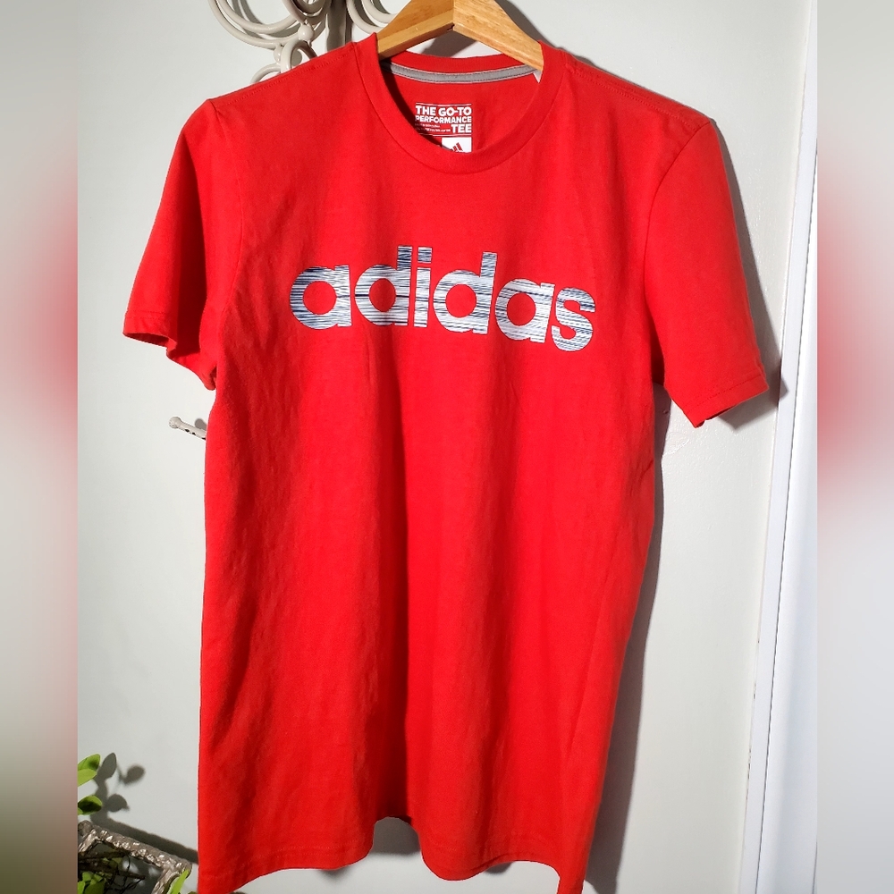 Adidas Young Men's Red Short Sleeve Graphic Logo Performance Tee Size M